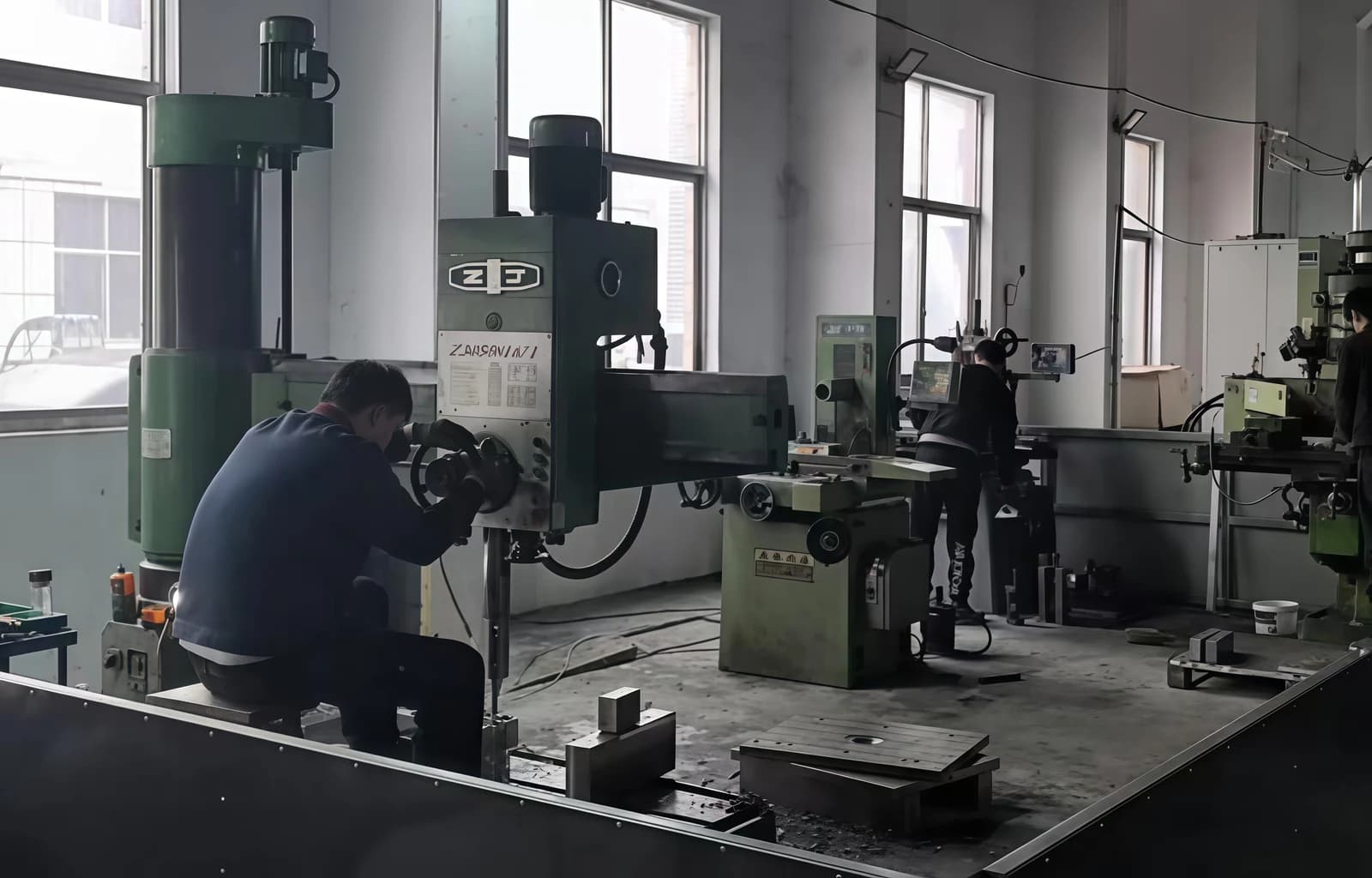 Drilling work in the tooling workshop
